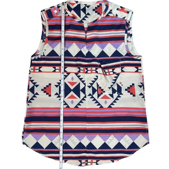 Size small-medium cute, thin, colorful Aztec design top, split neck, curved hem - Picture 10 of 11